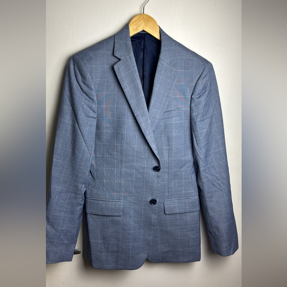 RW&CO. Elegant Navy Blazer with Floral Lining